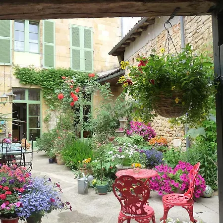 Aux Delices D'excideuil Bed & Breakfast *