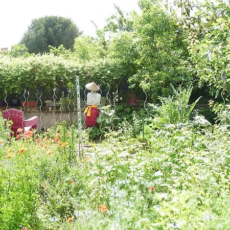 Aux Delices D'excideuil Bed & Breakfast
